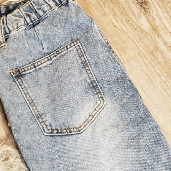 NWT Boyfriend Style High Waist Jean W/Pearl Design - Picture 3 of 5